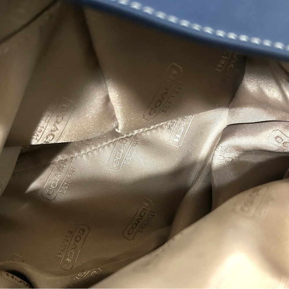 Coach Navy Leather Shoulder bag #9570 Beautiful - Picture 9 of 9